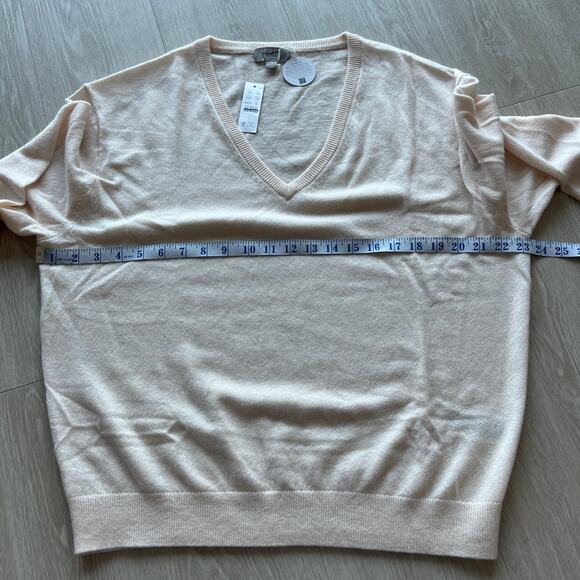 J Crew Cashmere Relaxed V-neck Sweater Womens Medium Muslin White - Picture 8 of 12